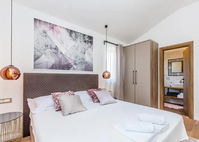 Apartmán Viktorija With Private Pool