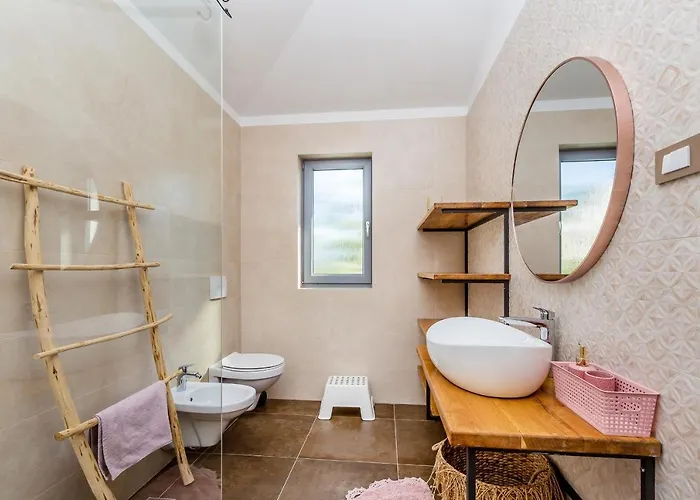Viktorija With Private Pool