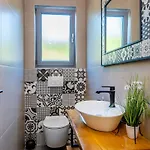 Apartment Viktorija With Private Pool