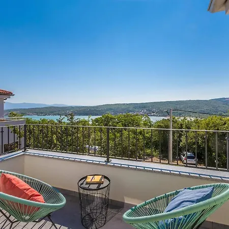 Viktorija With Private Pool Apartament