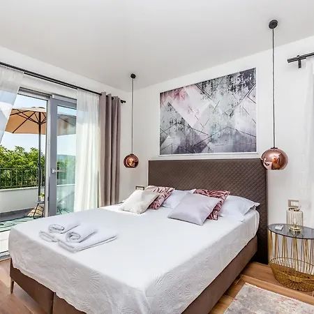 Viktorija With Private Pool Čižići